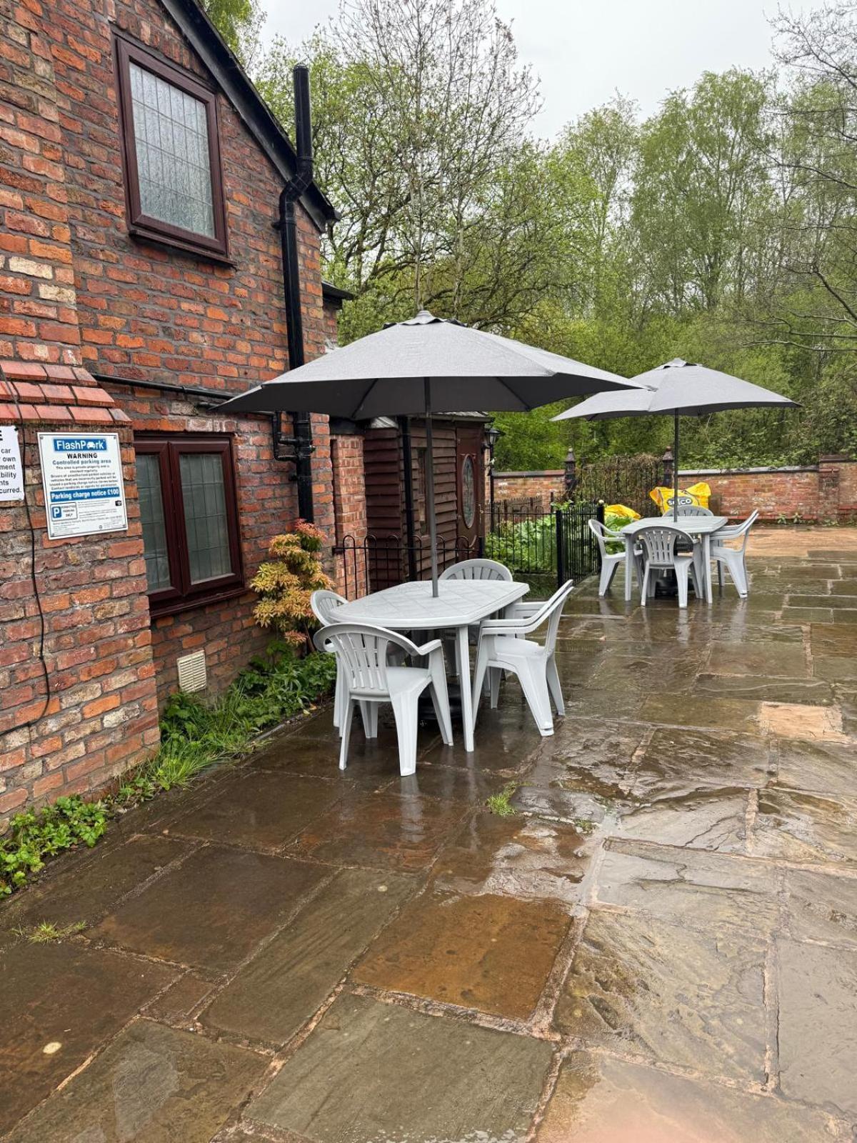 Rainsough Cottage Guest House - Shared Bathroom - Free Parking & Wifi Prestwich Esterno foto